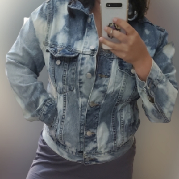 Unveil Bleach Washed Jean Jacket - Picture 14 of 16